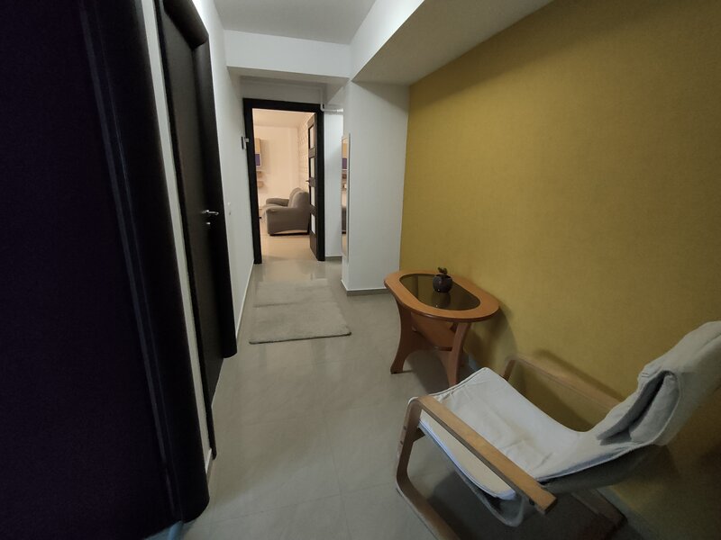 Berceni Inchiriere apartament 3 camere -metrou D.Leonida mobilat complet